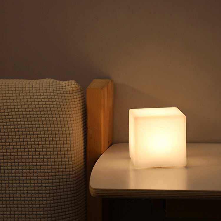 Geometric PE Battery Night Light