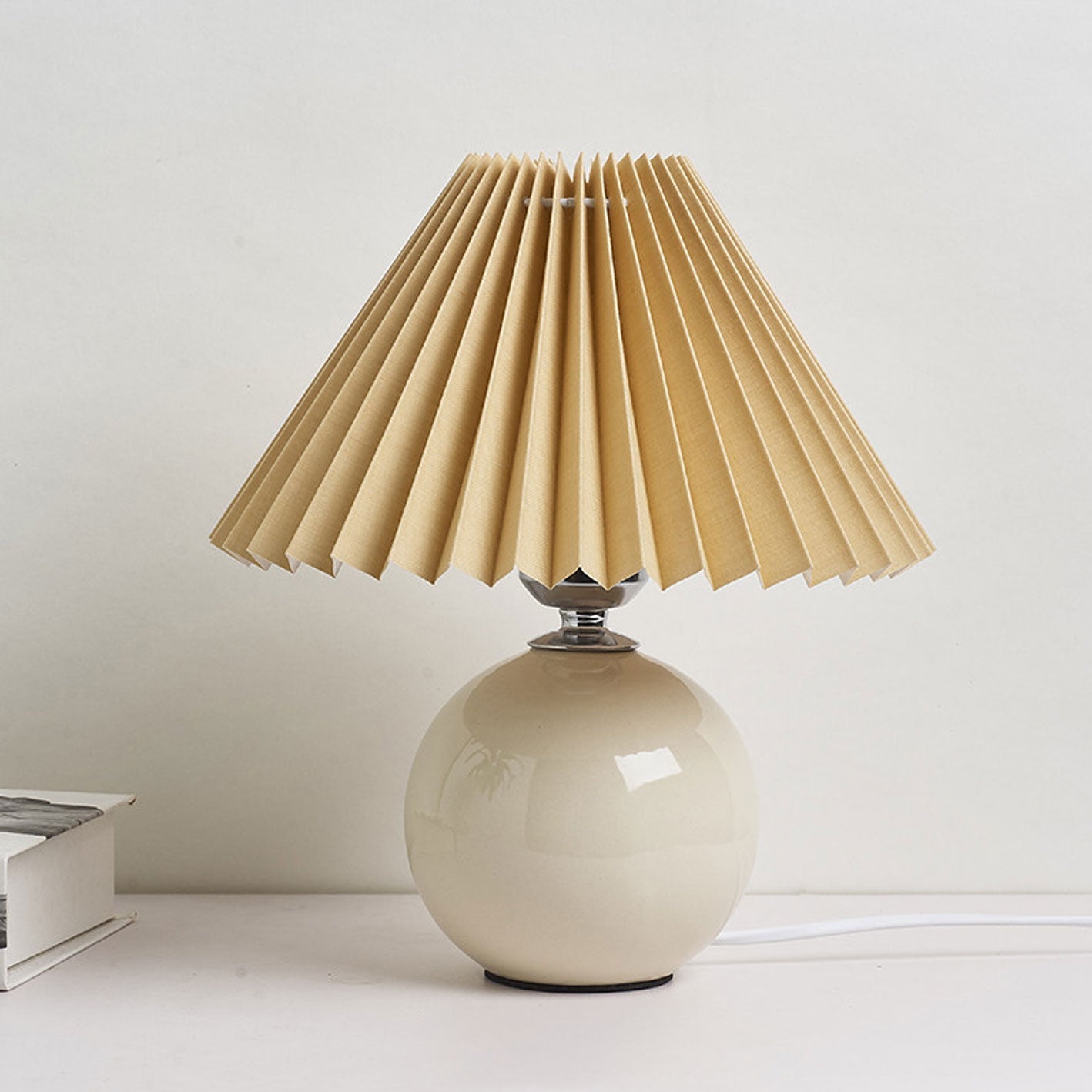 Nordic Ceramic Pleated Table Lamp