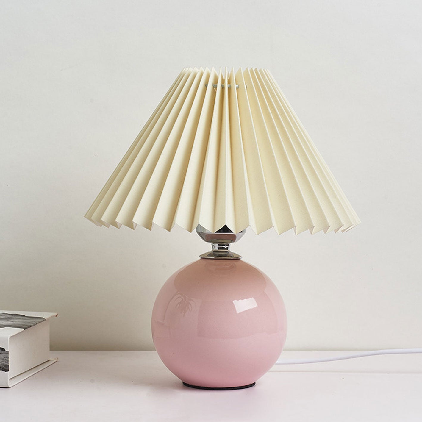 Nordic Ceramic Pleated Table Lamp