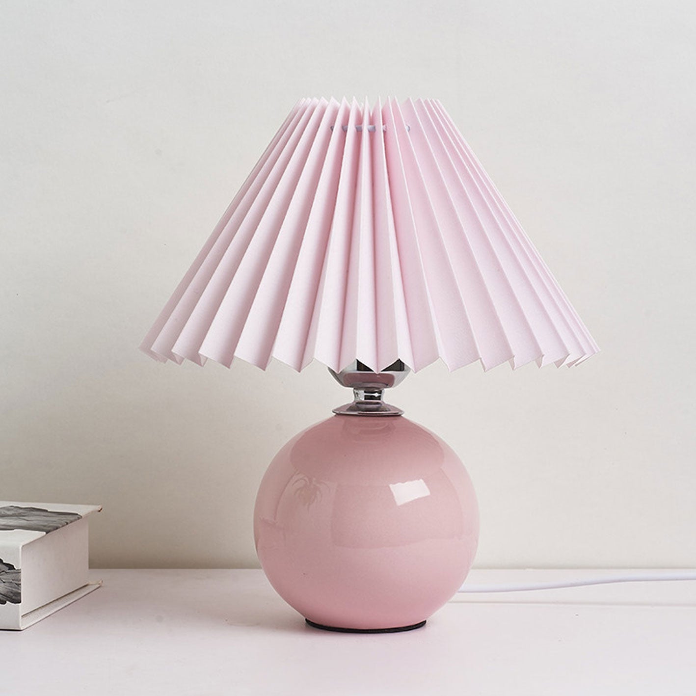Nordic Ceramic Pleated Table Lamp