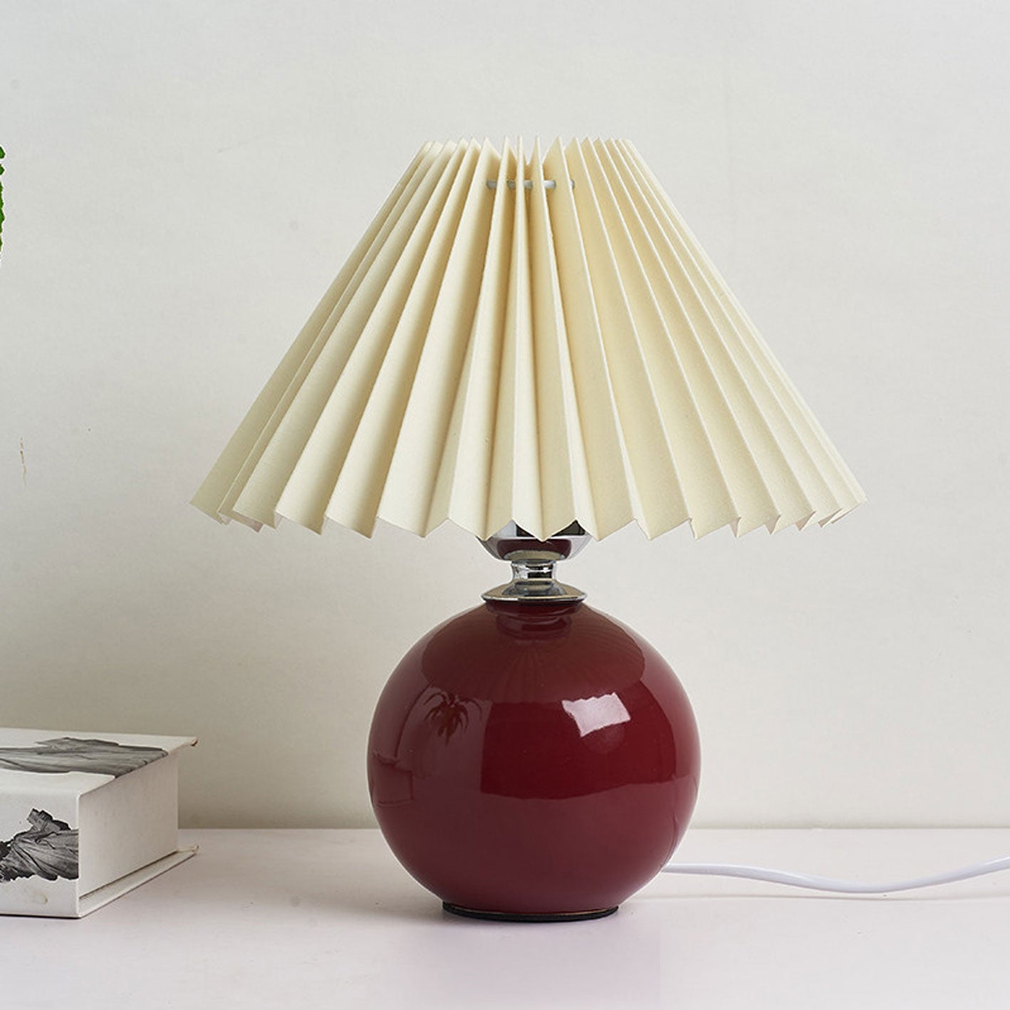 Nordic Ceramic Pleated Table Lamp