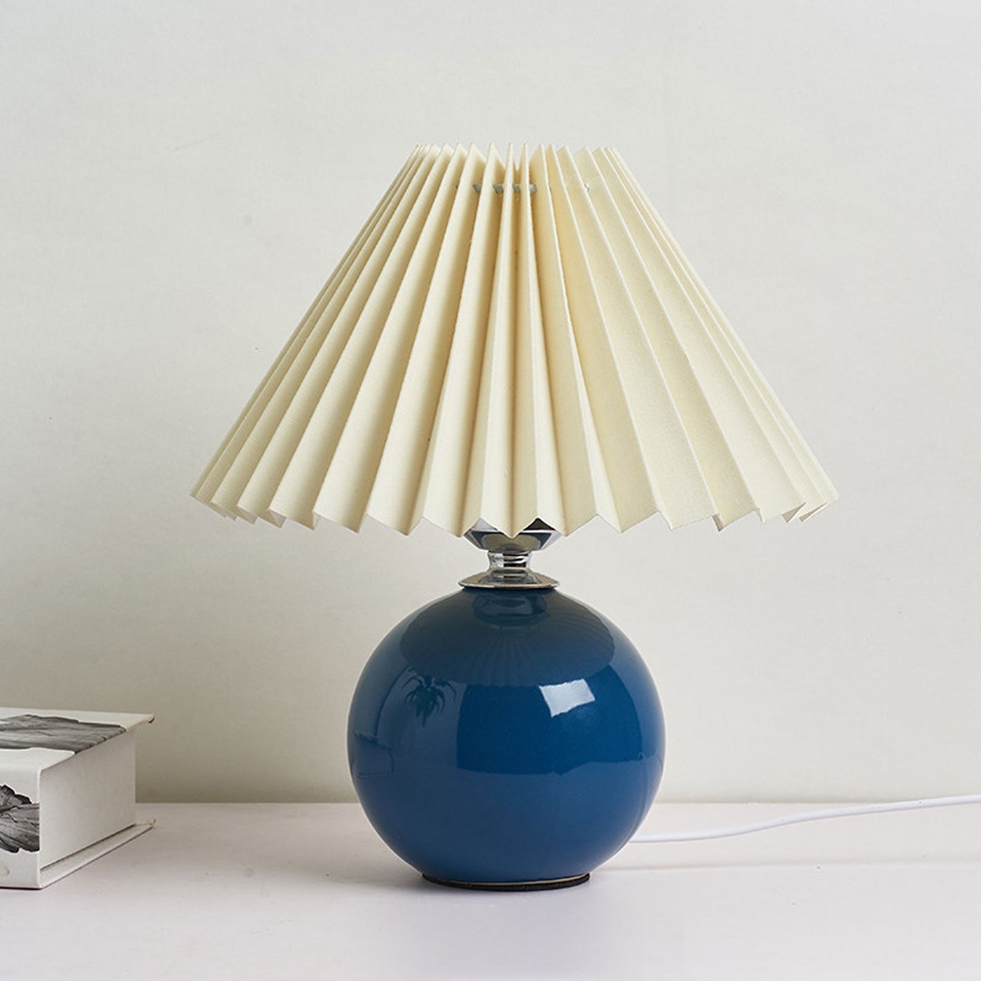 Nordic Ceramic Pleated Table Lamp