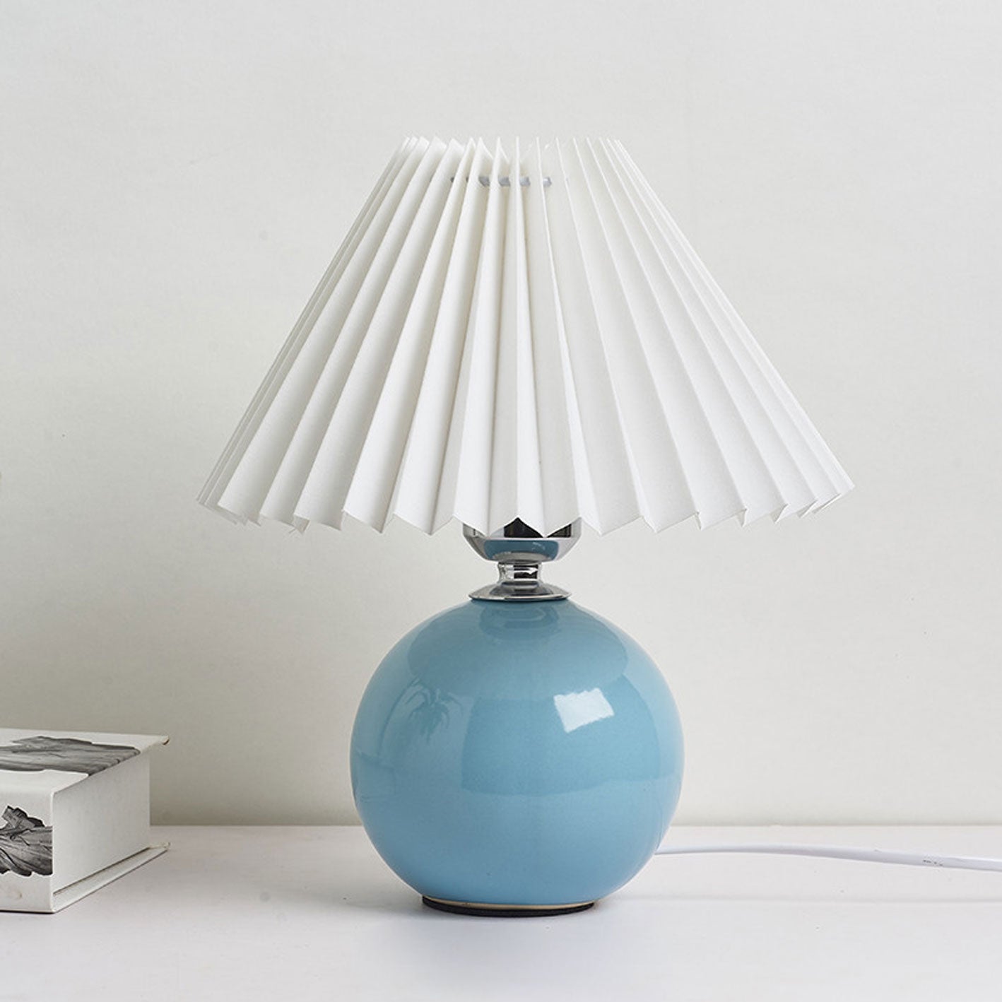 Nordic Ceramic Pleated Table Lamp