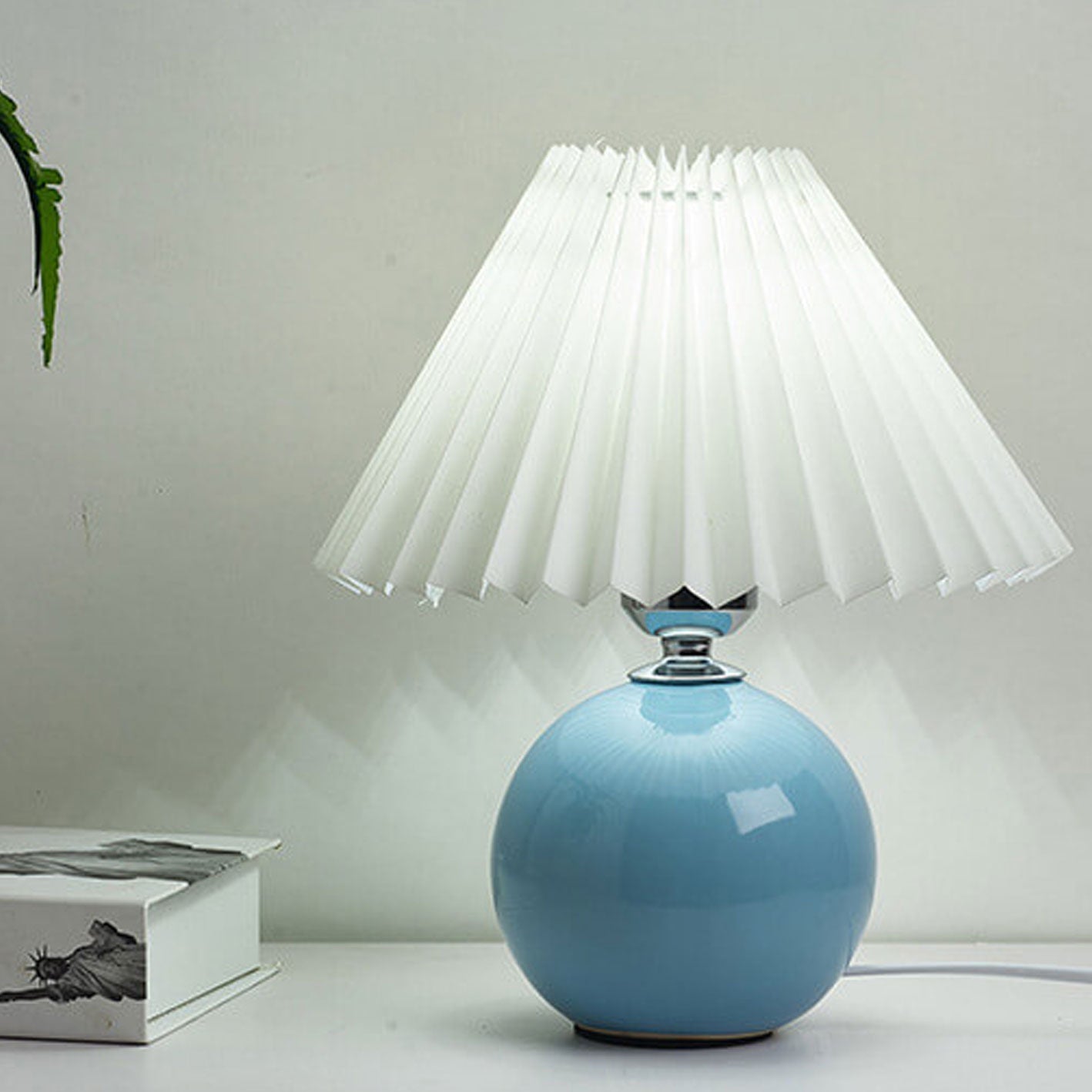 Nordic Ceramic Pleated Table Lamp