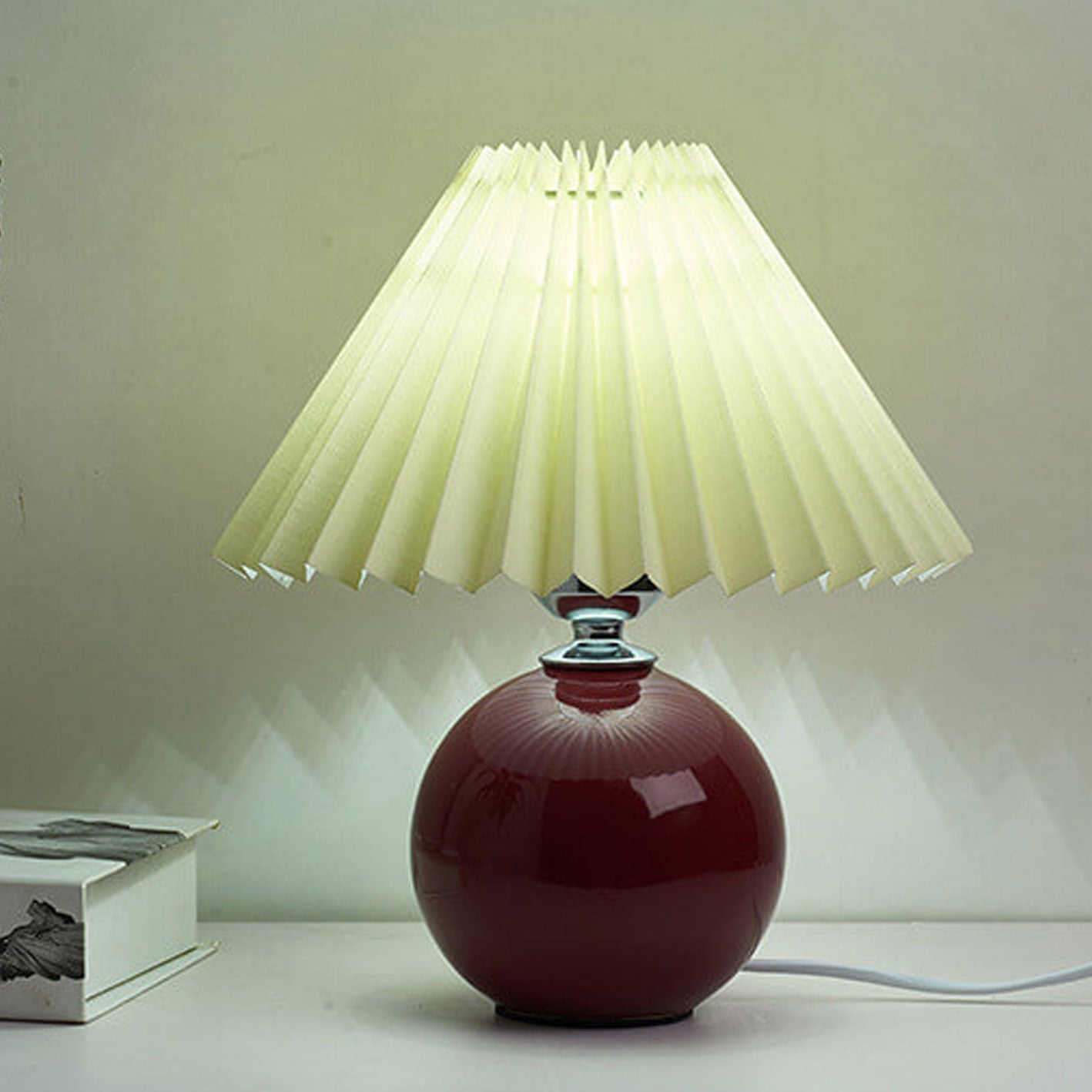 Nordic Ceramic Pleated Table Lamp
