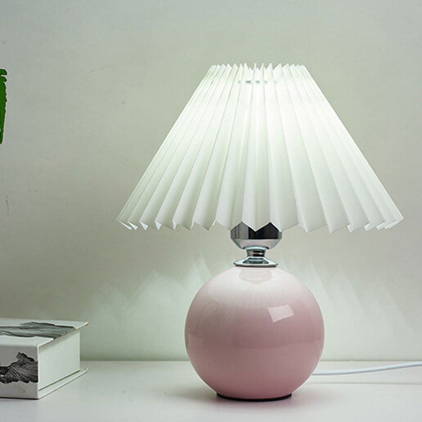 Nordic Ceramic Pleated Table Lamp