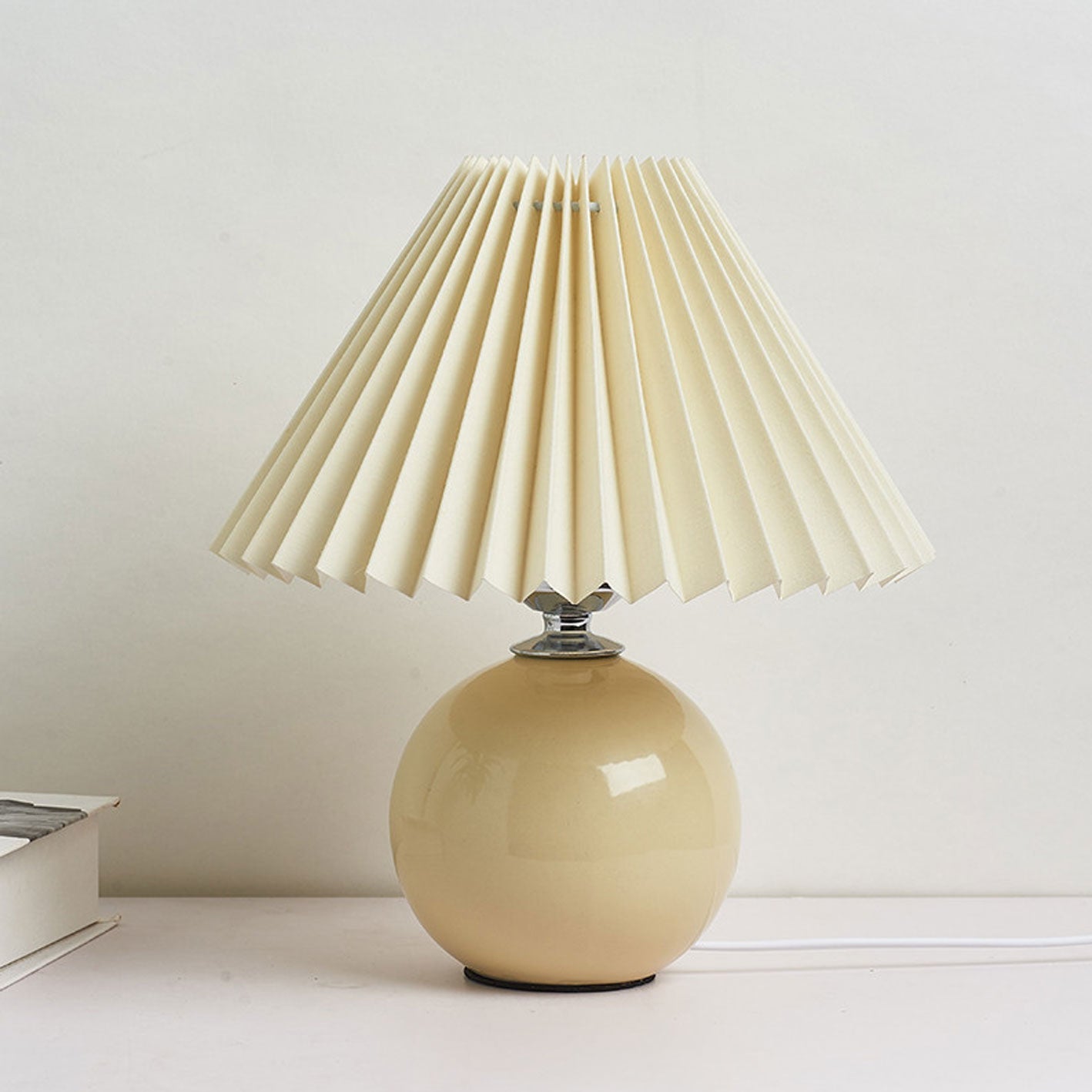 Nordic Ceramic Pleated Table Lamp