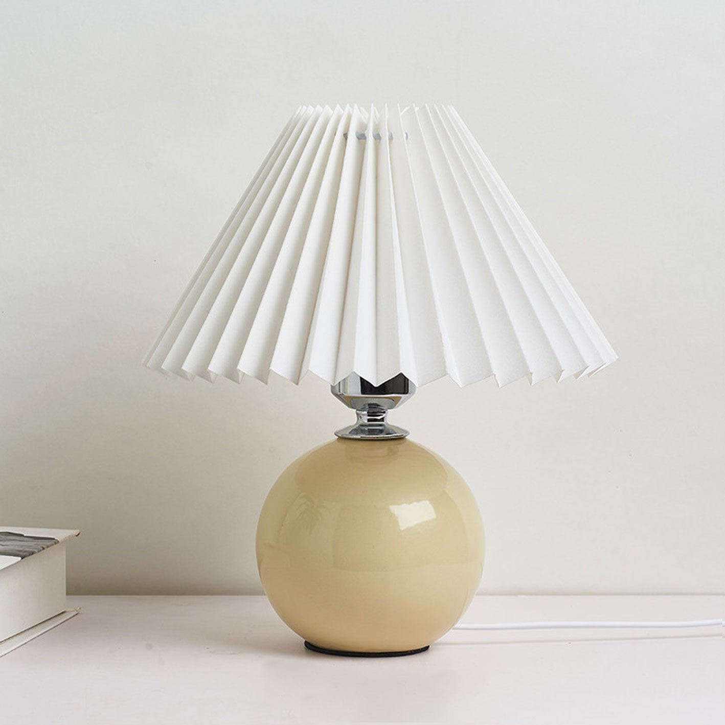 Nordic Ceramic Pleated Table Lamp