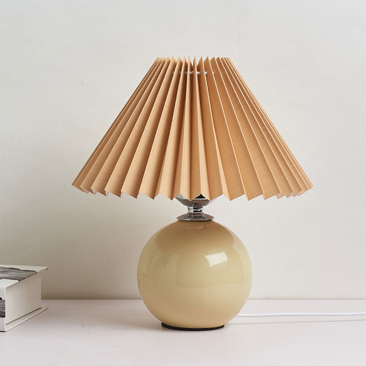 Nordic Ceramic Pleated Table Lamp