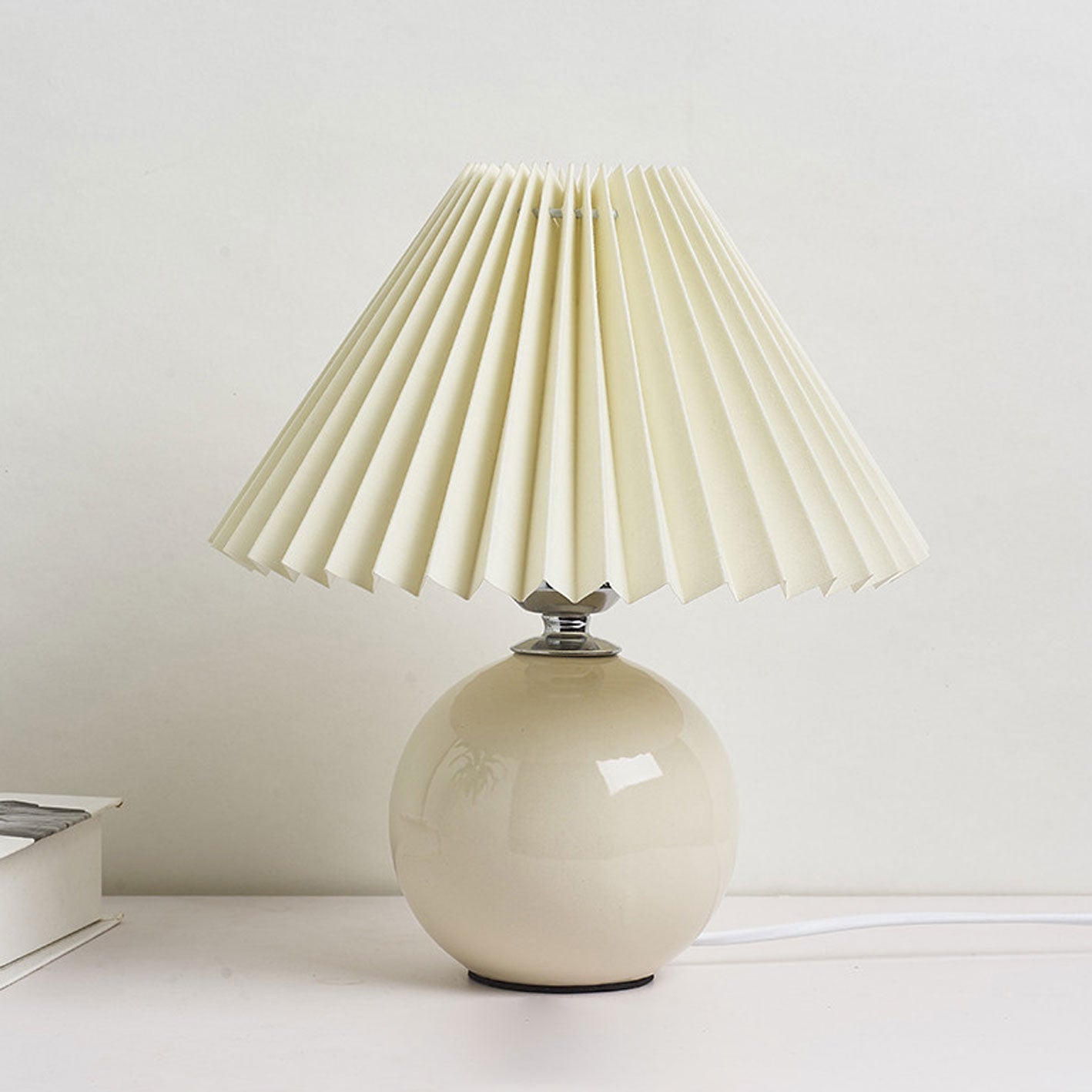 Nordic Ceramic Pleated Table Lamp