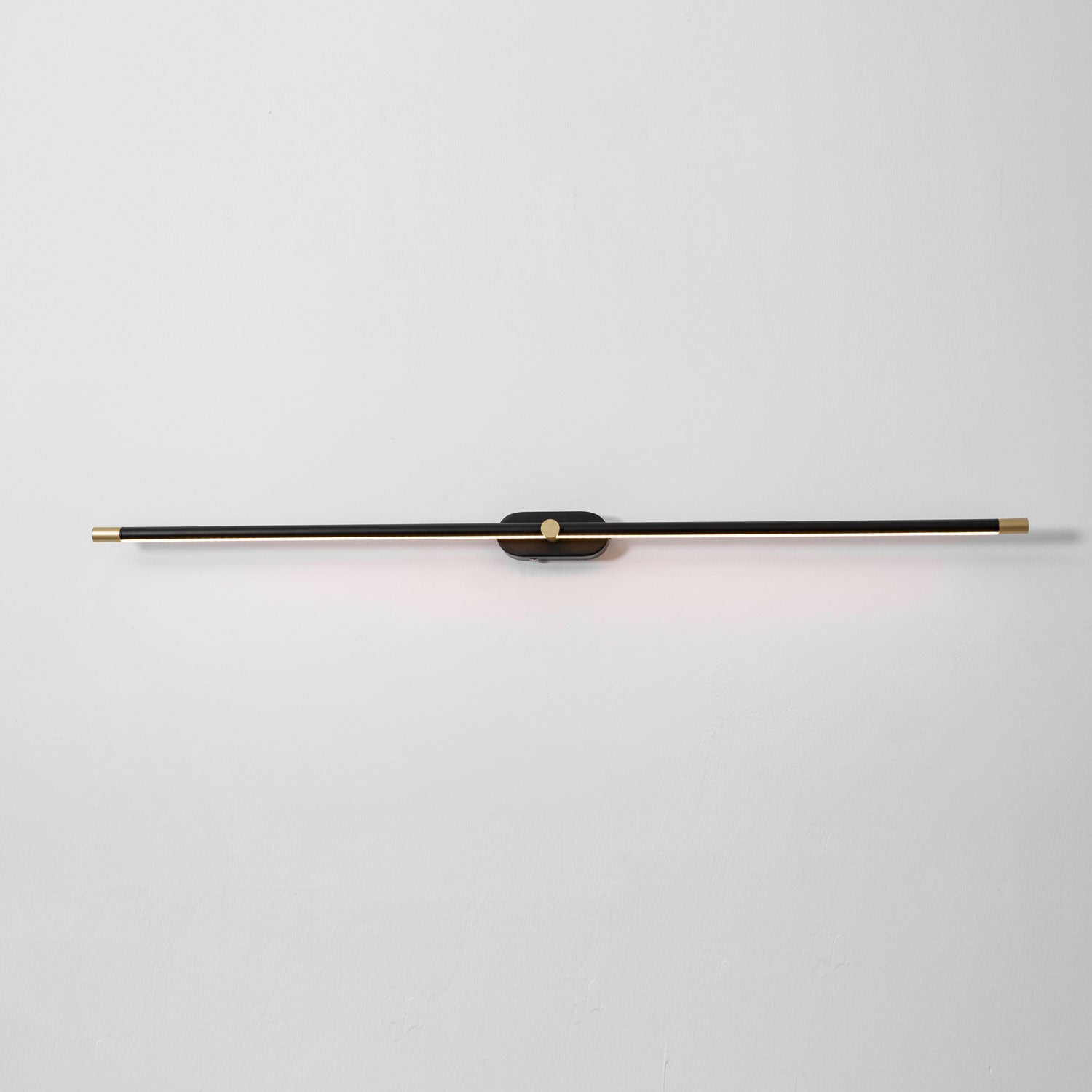 Linear Rechargeable Wall Lamp