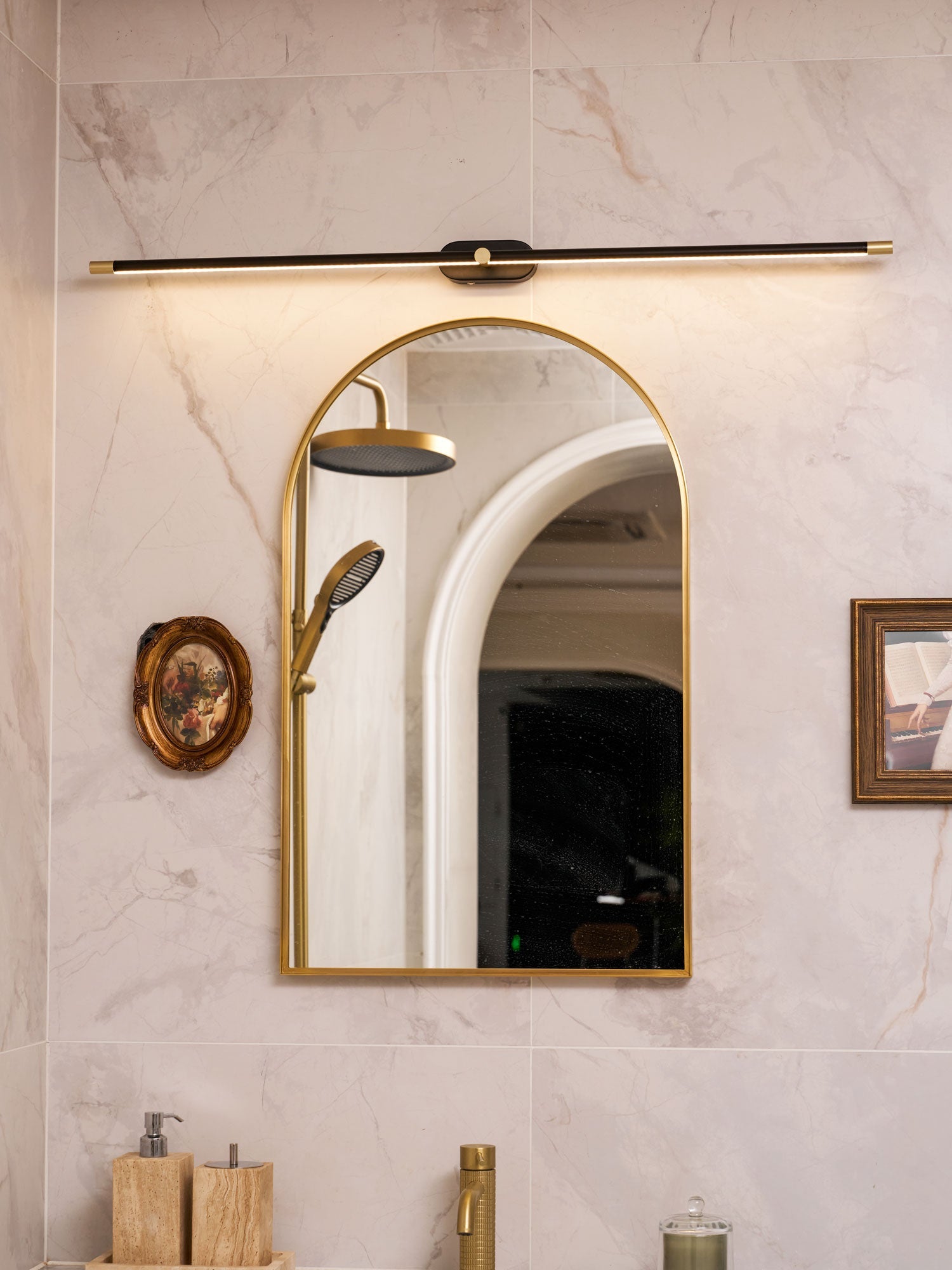Linear Rechargeable Wall Lamp