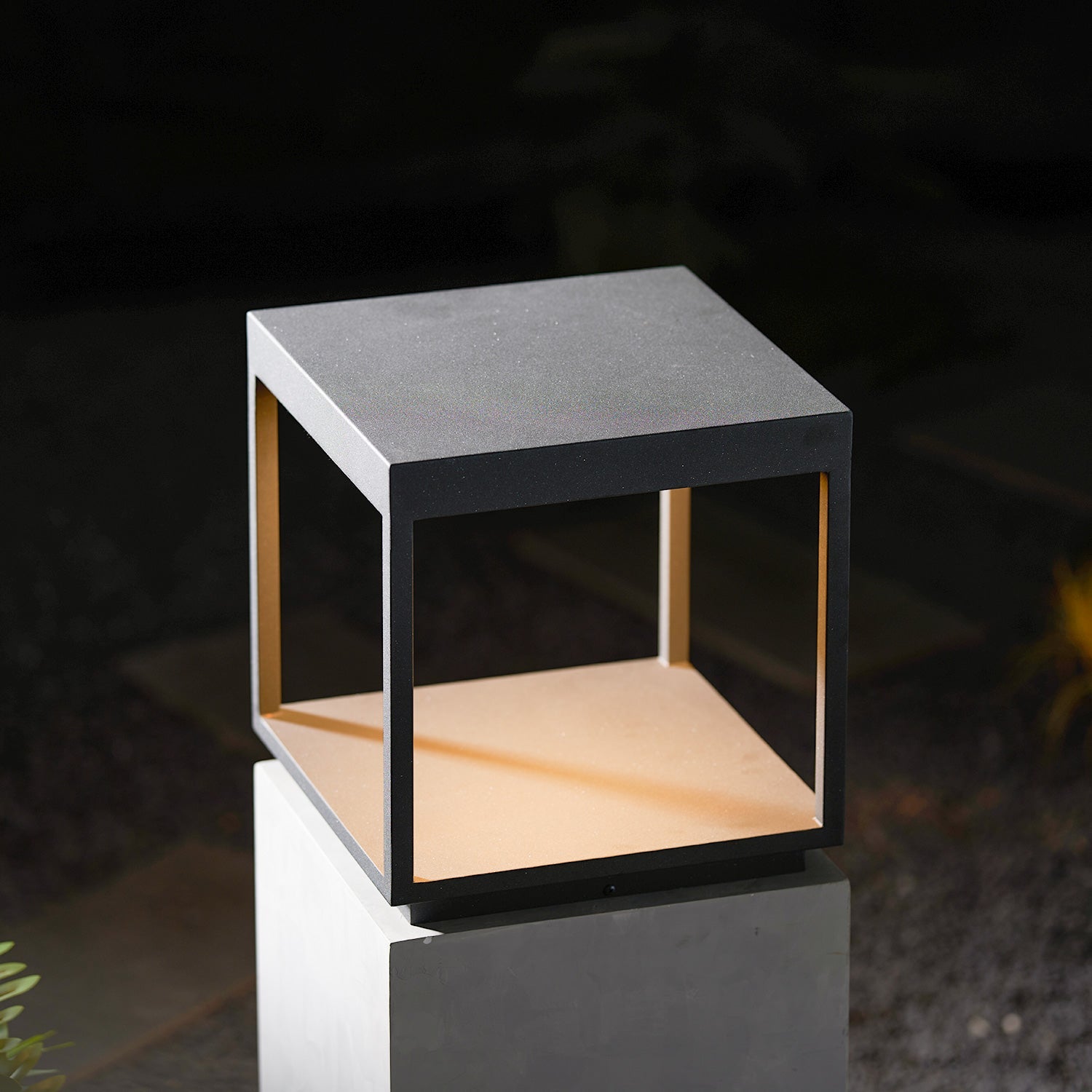 Square Frame Post Outdoor Light