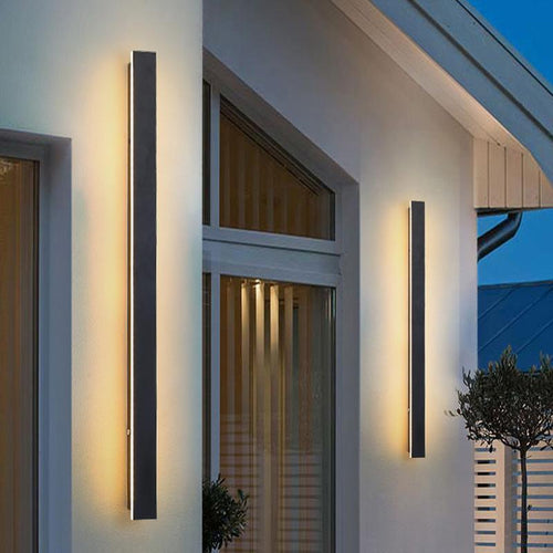 Black Linear LED Outdoor Wall Light — Modern Strip Exterior Lighting