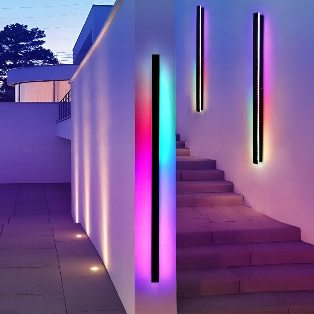 Black Linear LED Outdoor Wall Light — Modern Strip Exterior Lighting